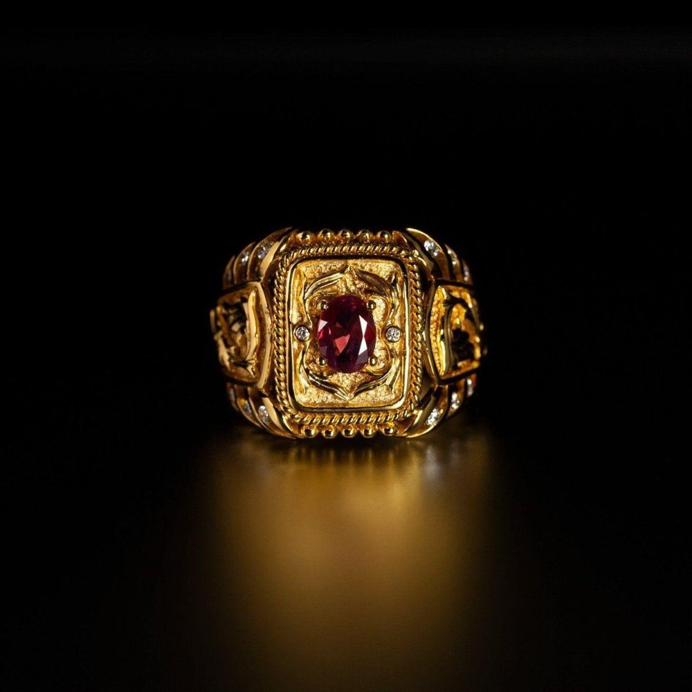 Extremely Rare Unheated Ruby Diamond 18k Gold Ring